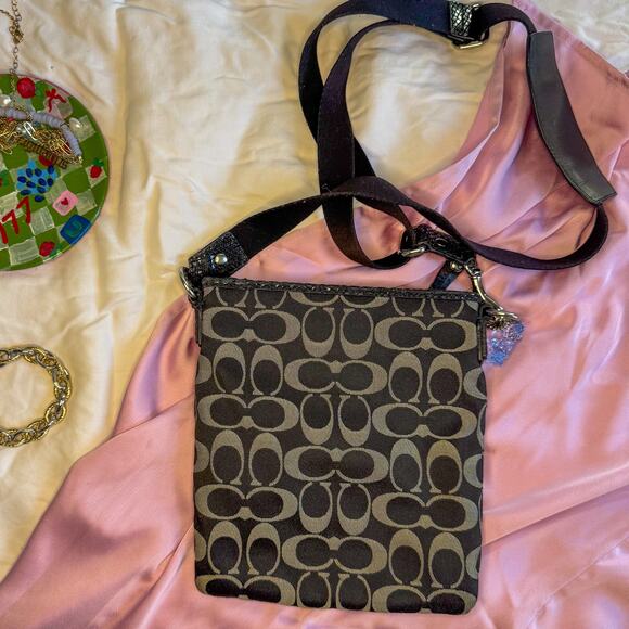 🖤 COACH Signature C Canvas Crossbody Bag | Y2K Black Monogram Messenger - Picture 2 of 4